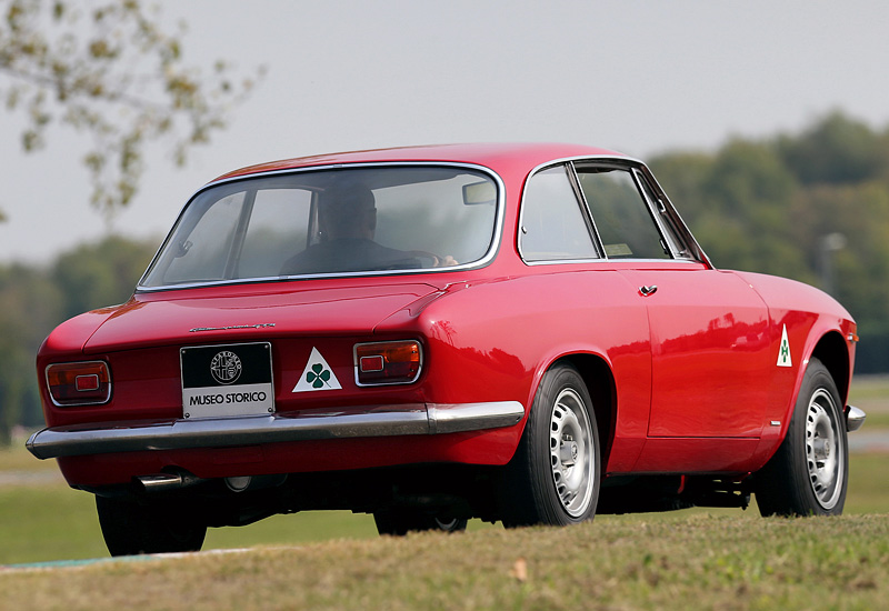 1965 Alfa Romeo Giulia Sprint 1600 GTA