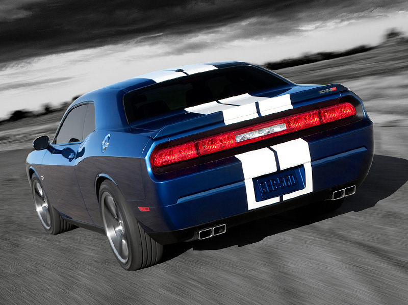 2011-dodge-challenger-srt8-392-hemi-2.jpg