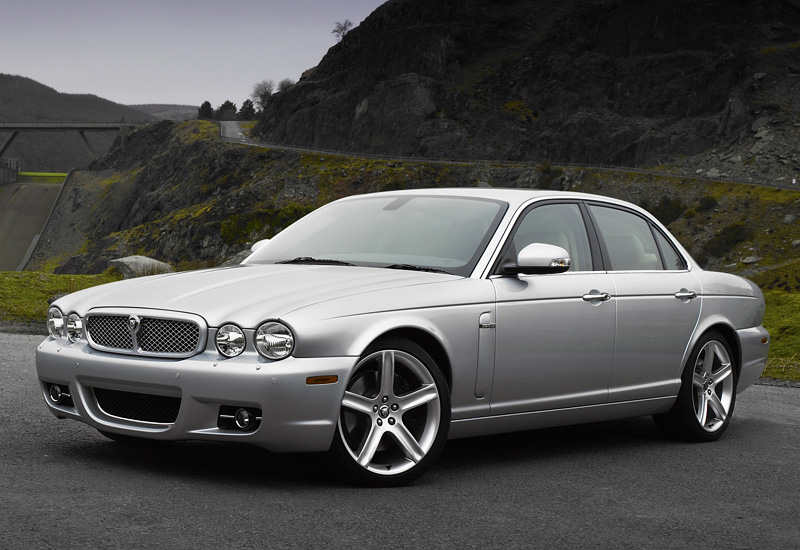 2007 Jaguar XJ8 (X358)