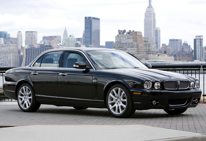 2007 Jaguar XJ8 (X358)