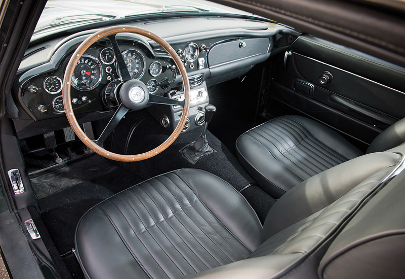 1969 Aston Martin DB6 Vantage (MkII)