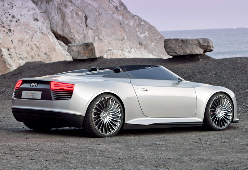 2010 Audi e-Tron Spyder Concept