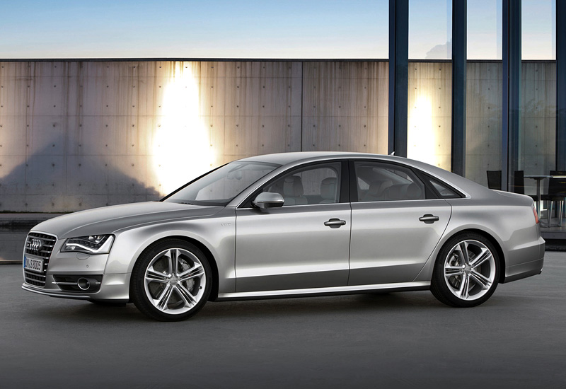 2012 Audi S8