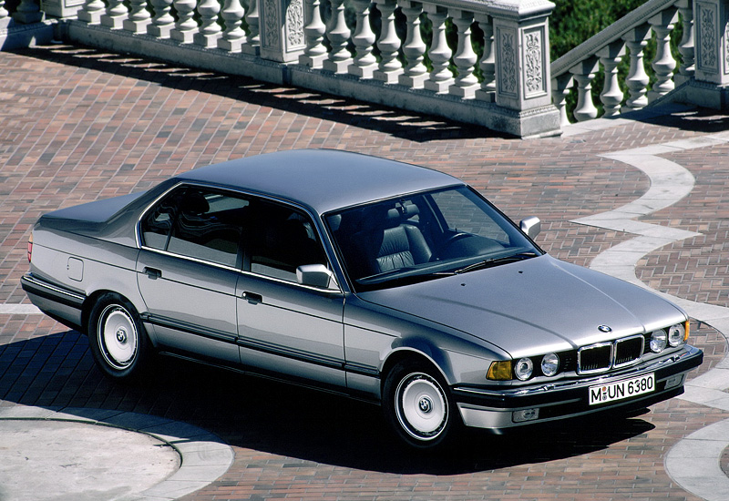 1987 BMW 750iL (E32)