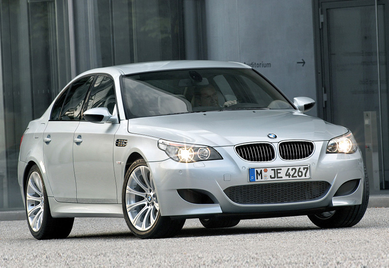 2005 BMW M5 (E60)