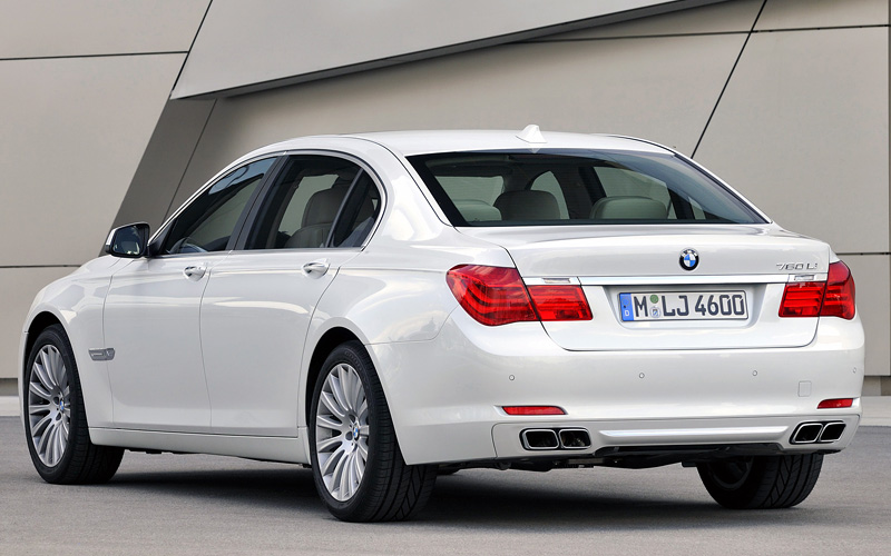 2009 BMW 760Li (F02)