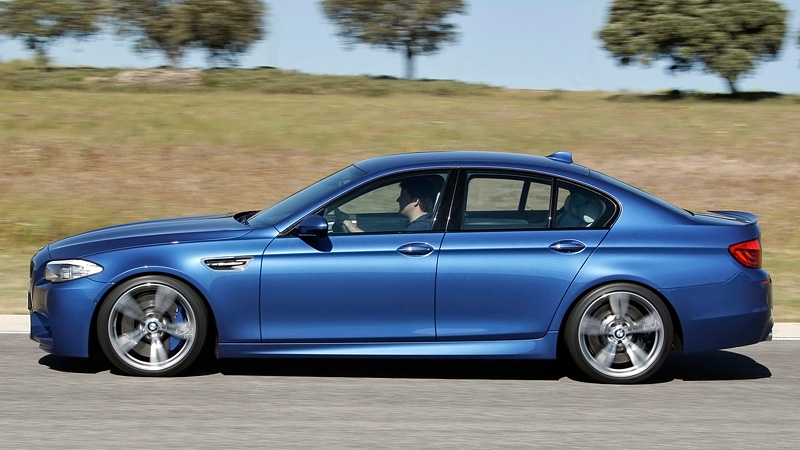 2012 BMW M5 (F10)