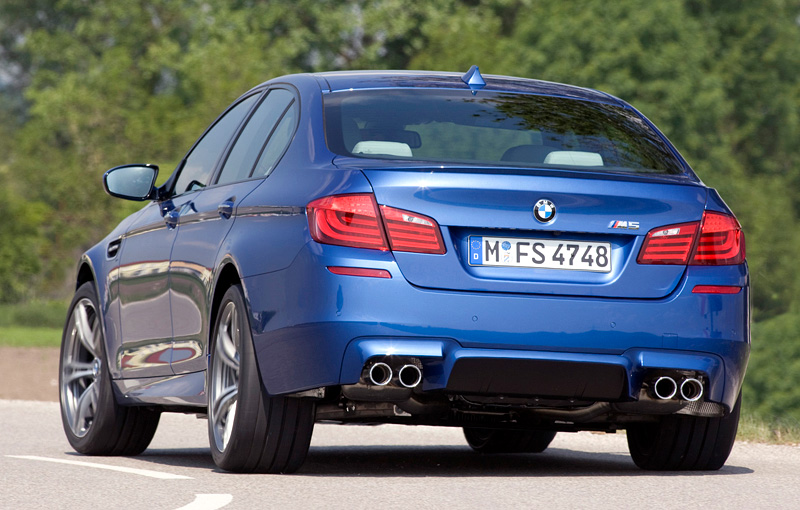 2012 BMW M5 (F10)