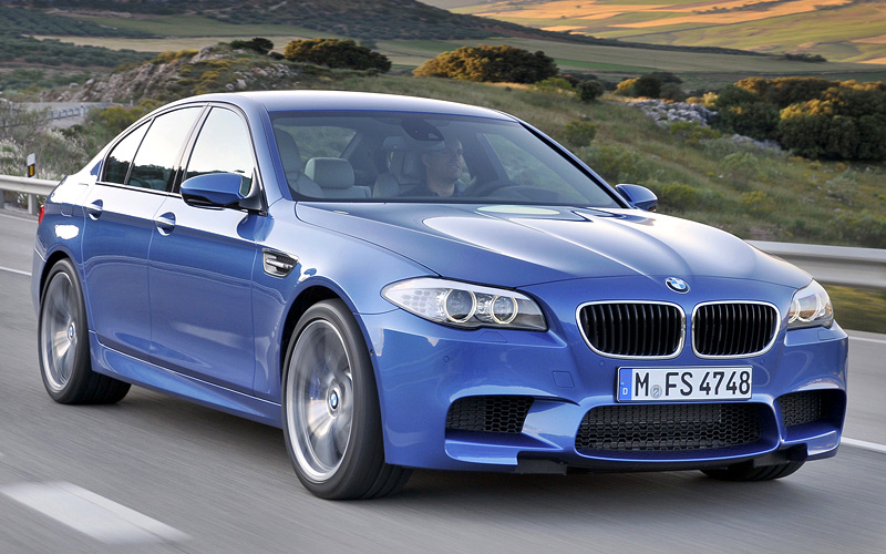 2012 BMW M5 (F10)