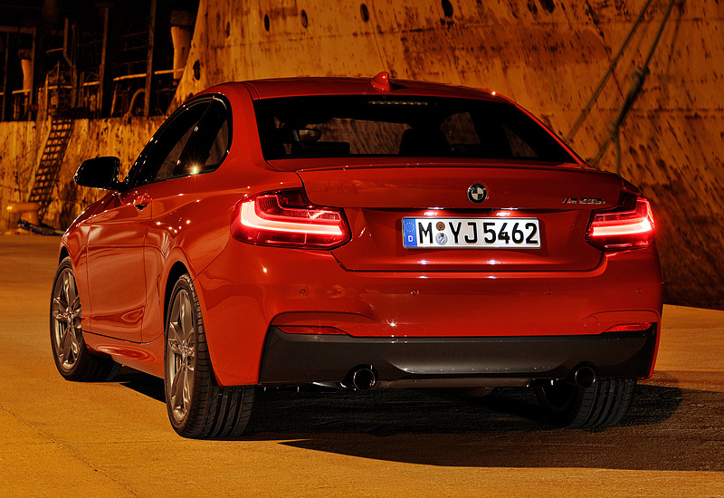 2014 BMW M235i Coupe (F22)