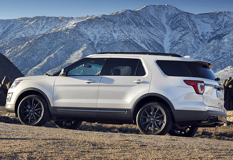 2017 Ford Explorer Sport (U502)