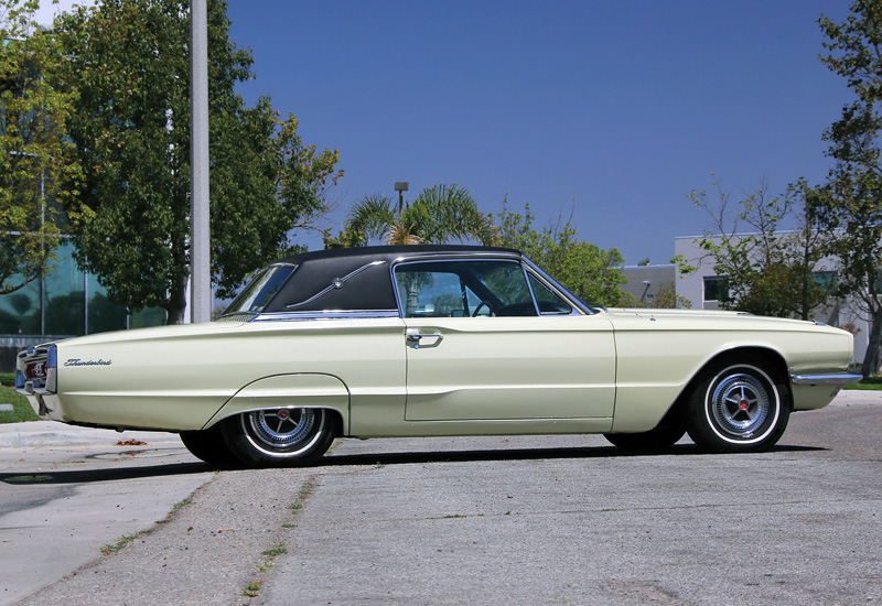 1966 Ford Thunderbird 428 Town Landau