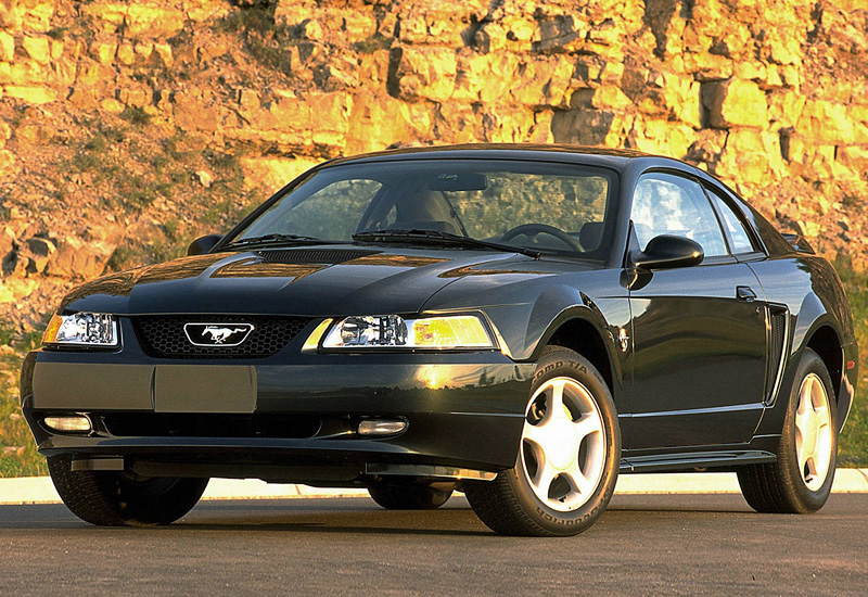 1999 Ford Mustang GT Coupe