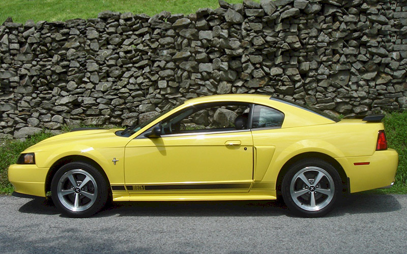 2003 Ford Mustang Mach 1