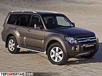 2006 Mitsubishi Pajero IV Ultimate = 200 kph, 250 bhp, 10.8 sec.