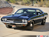 1971 Dodge Challenger R/T 426 Hemi = 210 kph, 425 bhp, 6.2 sec.