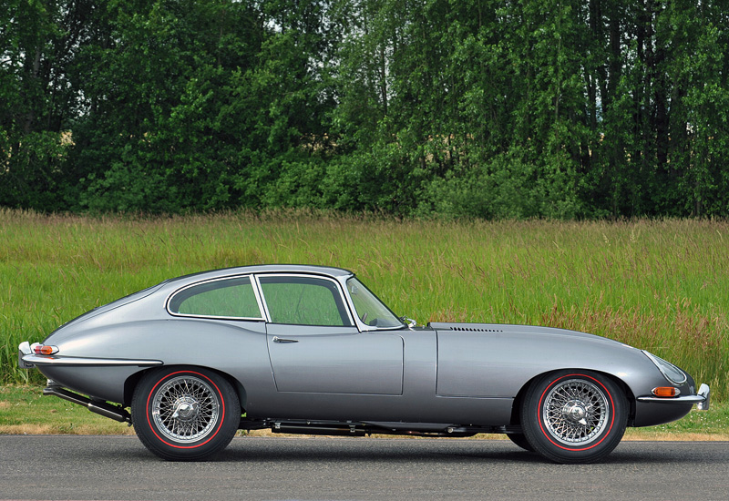 1961 Jaguar E-Type Fixed-Head Coupe (S1)