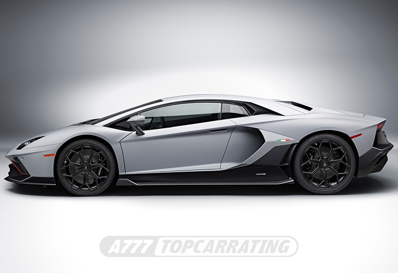 2021 Lamborghini Aventador LP 780-4 Ultimae (LB834)