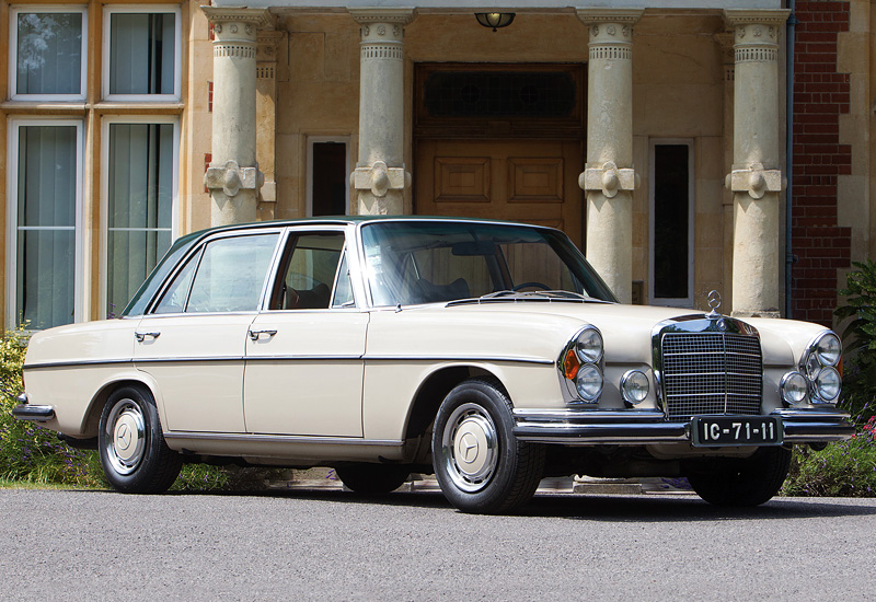 1967 Mercedes-Benz 300 SEL 6.3 (W109)