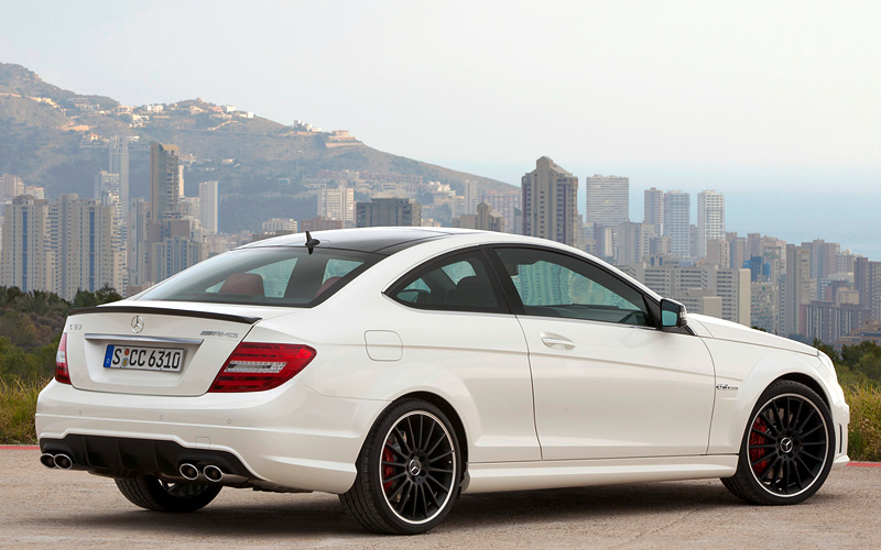 2011 Mercedes-Benz C 63 AMG Coupe Performance Package (C204)