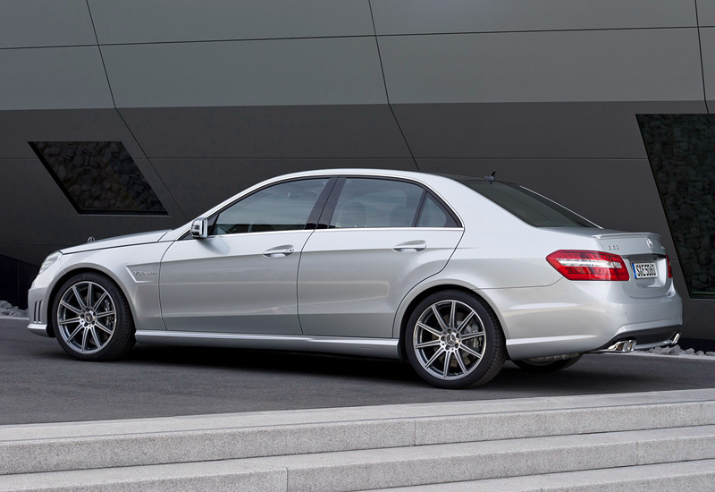 2012 Mercedes-Benz E 63 AMG Performance Package