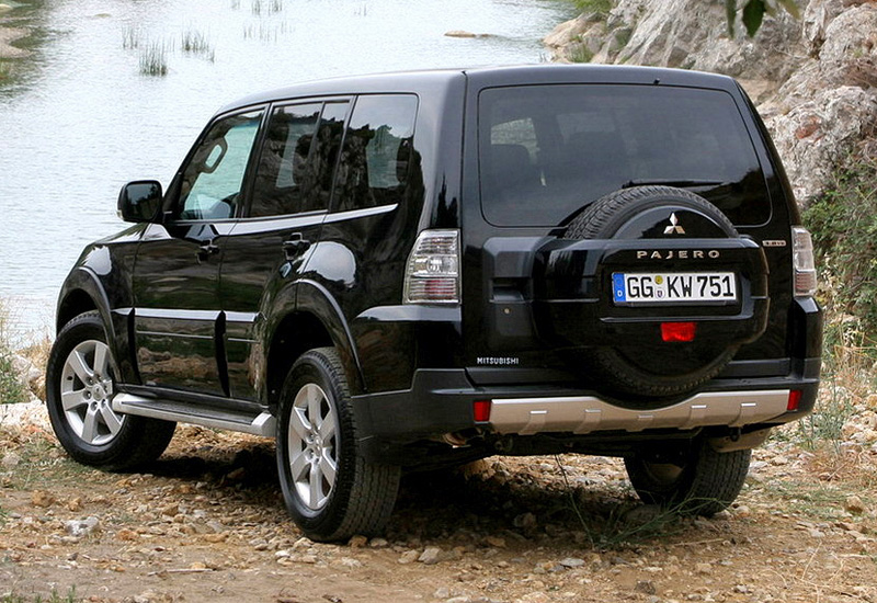 2006 Mitsubishi Pajero IV Ultimate