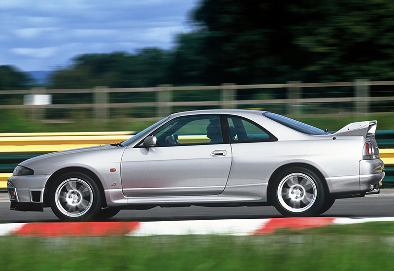 1995 Nissan Skyline GT-R V-spec (BNR33)