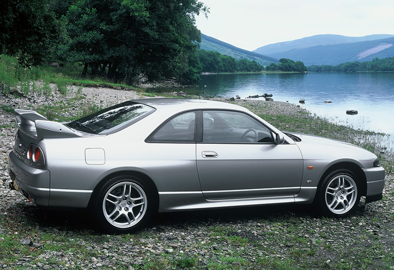 1995 Nissan Skyline GT-R V-spec (BNR33)