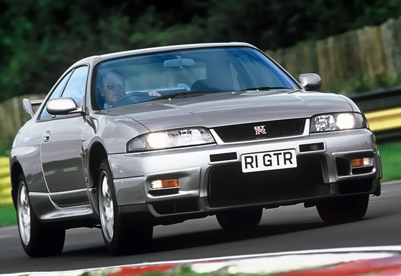 1995 Nissan Skyline GT-R V-spec (BNR33)