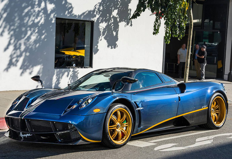 2015 Pagani Huayra 730S