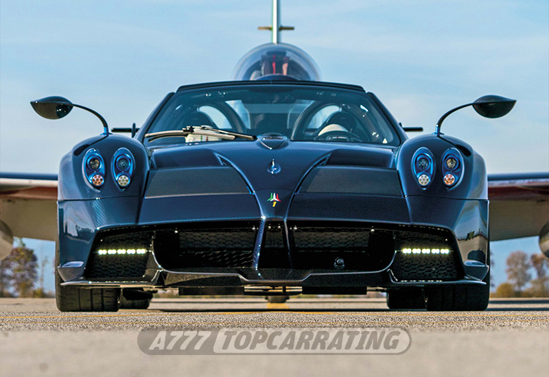 2021 Pagani Huayra Tricolore