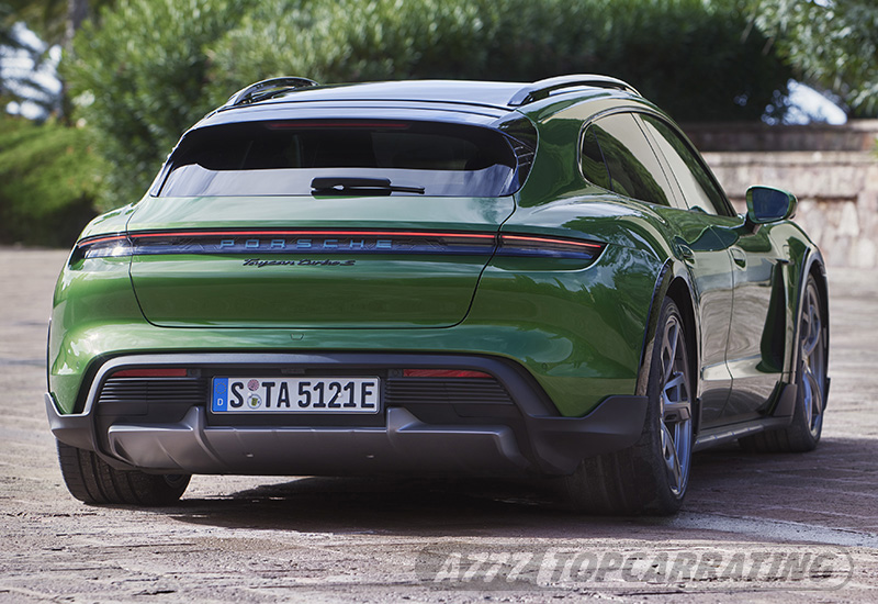 2021 Porsche Taycan Turbo S Cross Turismo