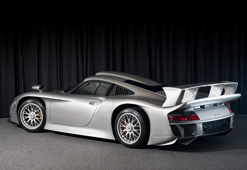 1997 Porsche 911 GT1 (996) Road car