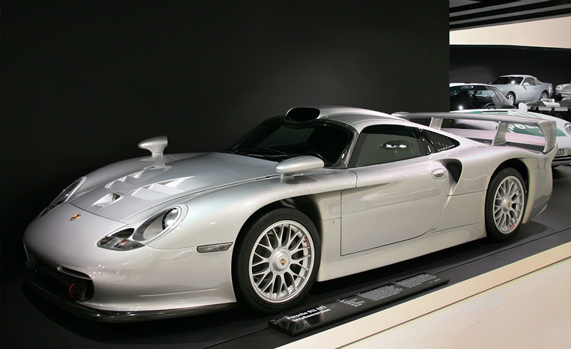 1997 Porsche 911 GT1 (996) Road car