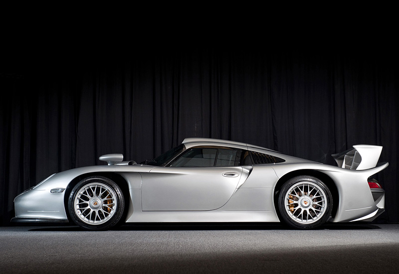 1997 Porsche 911 GT1 (996) Road car - price and specifications