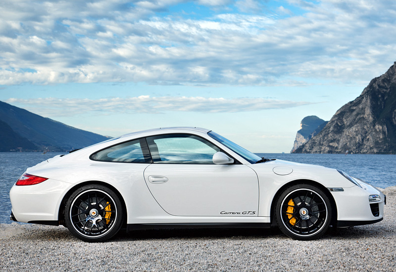 2010 Porsche 911 Carrera GTS Coupe (997)