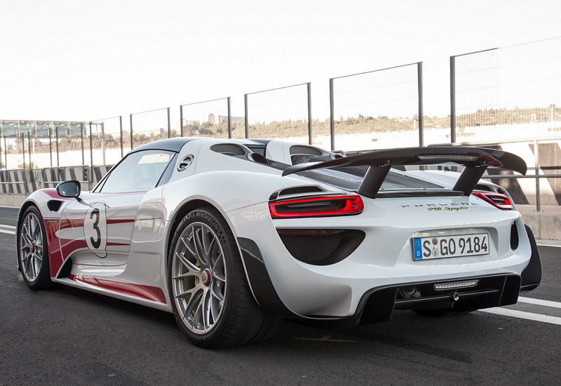 2014 Porsche 918 Spyder Weissach Package