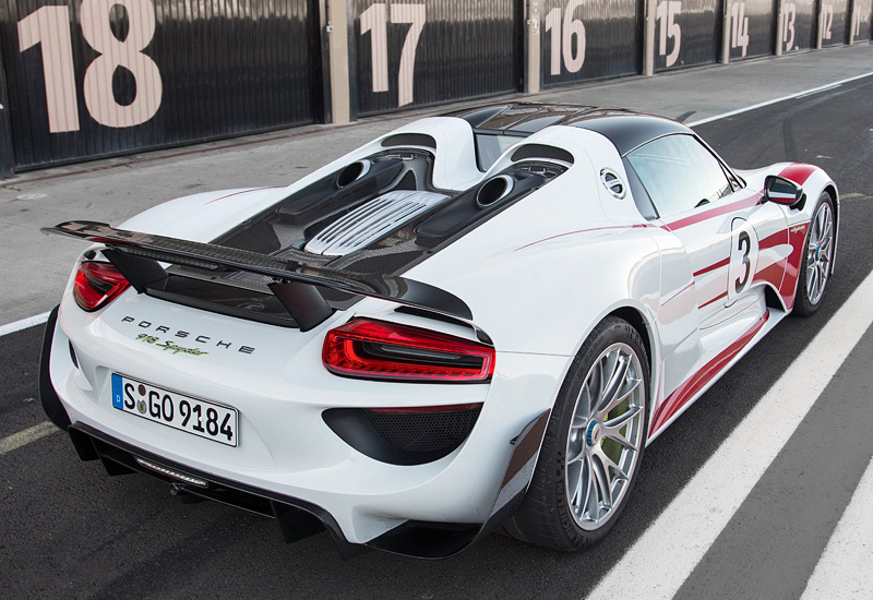 2014 Porsche 918 Spyder Weissach Package