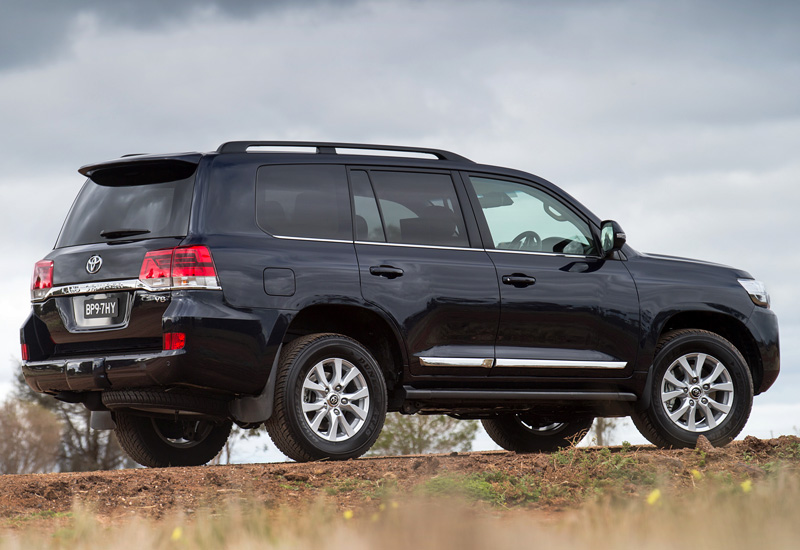 2016 Toyota Land Cruiser 200