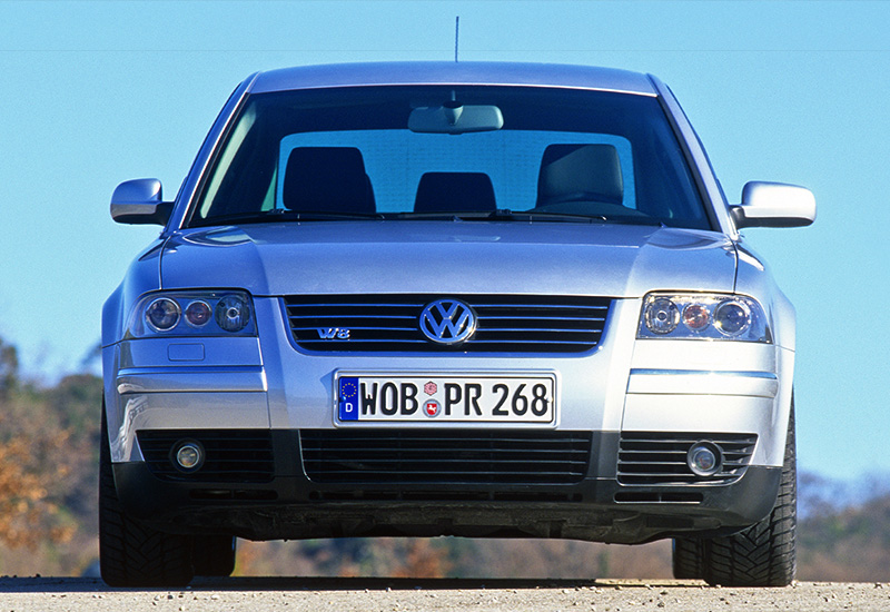 2002 Volkswagen Passat W8 Sedan (B5+)