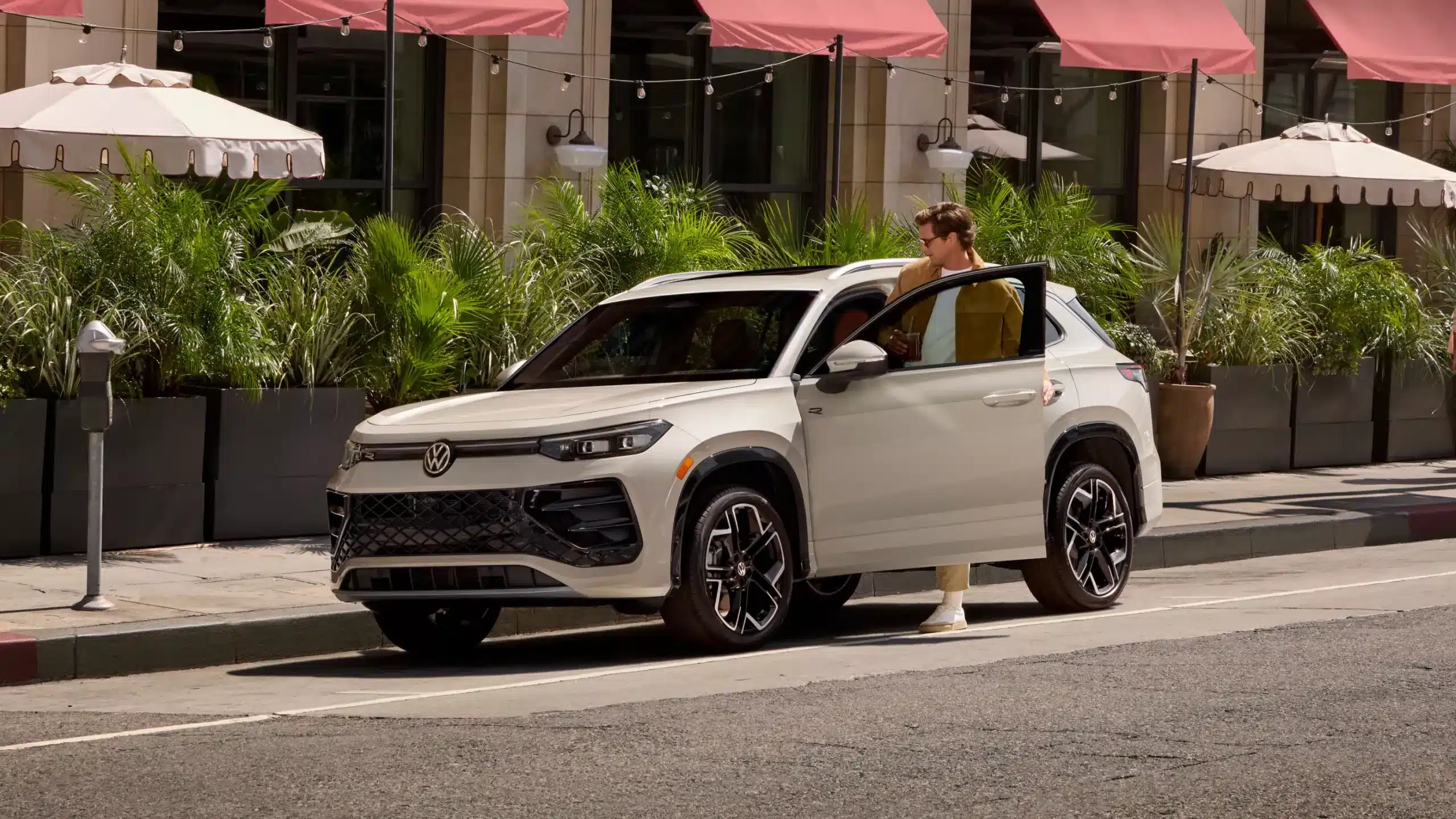 2025 Tiguan Hybrid