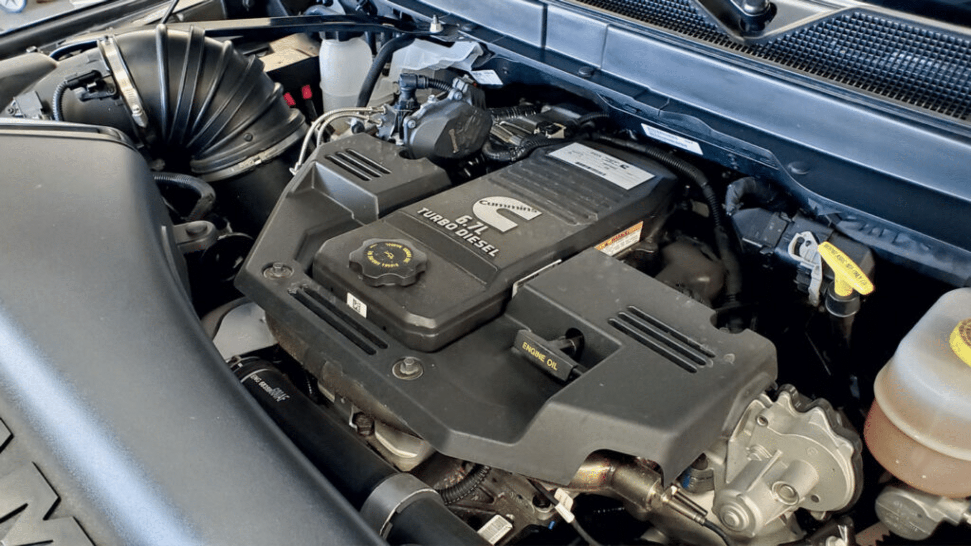 7L_Turbo_Diesel_I6_Engine
