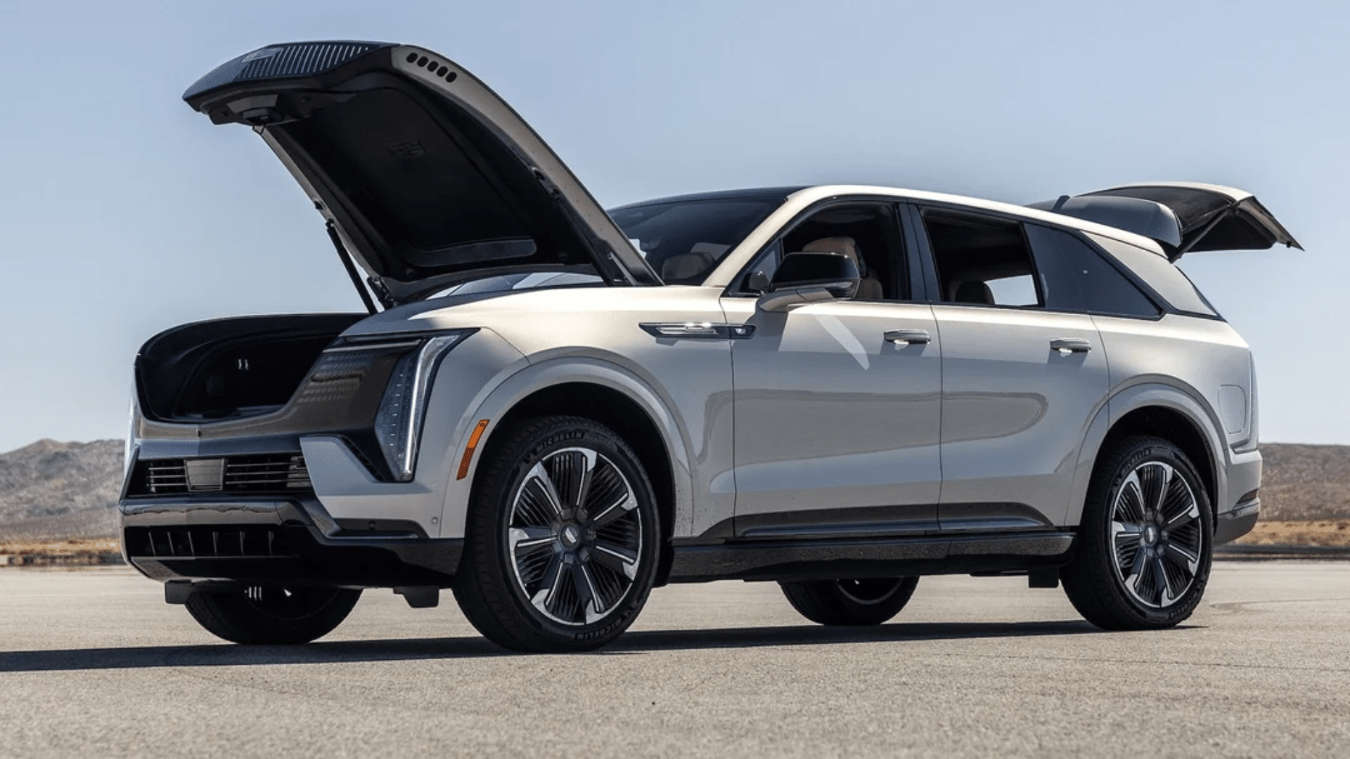 What Is the Curb Weight of the Cadillac Escalade IQ?