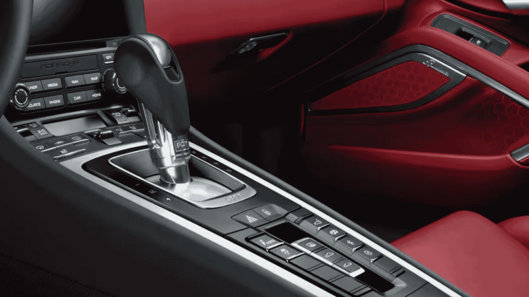 do automatic cars have a clutch